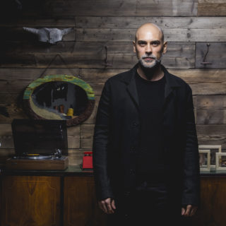 Ποιος Είσαι, Musumeci;