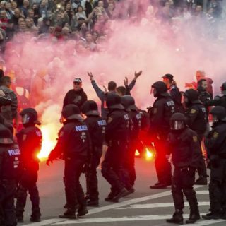 Γερμανία: Φόβοι για επανάληψη των γεγονότων στο Κέμνιτζ μετά τη σύλληψη δύο Αφγανών για τη δολοφονία 22χρονου Γερμανού