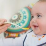 Οδηγίες από το υπ. Υγείας για τη διατροφή των παιδιών κατά το πρώτο έτος της ζωής τους