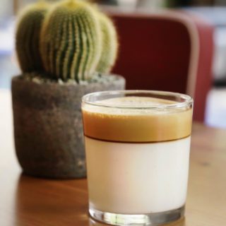 The Rabbit Punch: Το νέο μπαρ του Παγκρατίου βάζει τον καλύτερο και πιο δυσεύρετο καφέ στα κοκτέιλ του