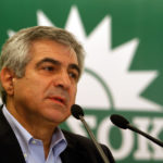 Απαλλάσσεται με βούλευμα ο πρώην υπουργός Μιχάλης Καρχιμάκης στην υπόθεση «παραβίασης μυστικών της πολιτείας»