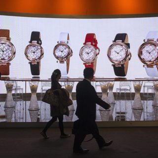 Δεσμεύονται οι λογαριασμοί όλων των μελών του ΔΣ της Folli Follie και της οικογένειας Κουτσολιούτσου