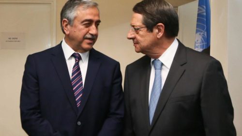 Κύπρος: Συνάντηση του Μουσταφά Ακιντζί με τον Νίκο Αναστασιάδη σήμερα