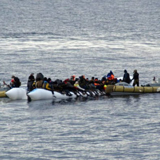 Ναυάγιο ανοιχτά της Χίου με τουλάχιστον τέσσερις νεκρούς και 30 αγνοούμενους