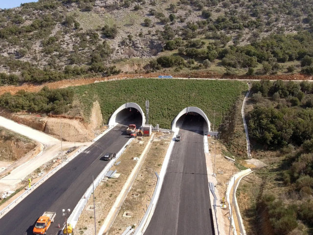 Διακόπτεται σήμερα και αύριο βράδυ η κυκλοφορία στις σήραγγες των Τεμπών λόγω έργων