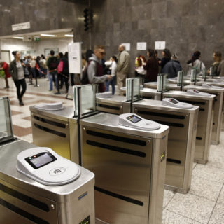 Η αστυνομία αναλαμβάνει τη φύλαξη σε Μετρό και ΗΣΑΠ