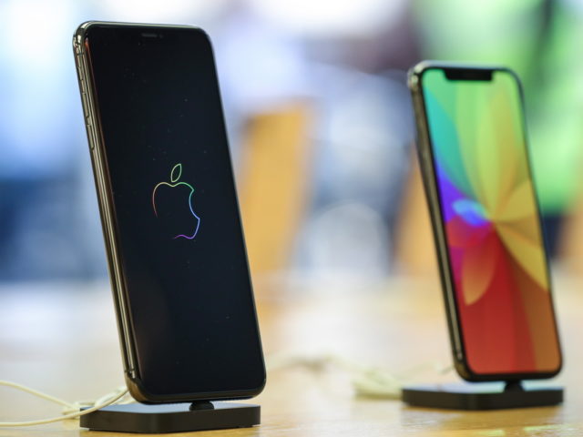 Παράπονα από χρήστες των νέων iPhones για πρόβλημα στη φόρτισή τους