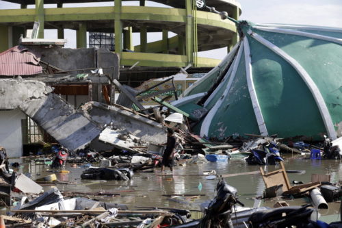 Τουλάχιστον 1.234 νεκροί από τον ισχυρό σεισμό στην Ινδονησία