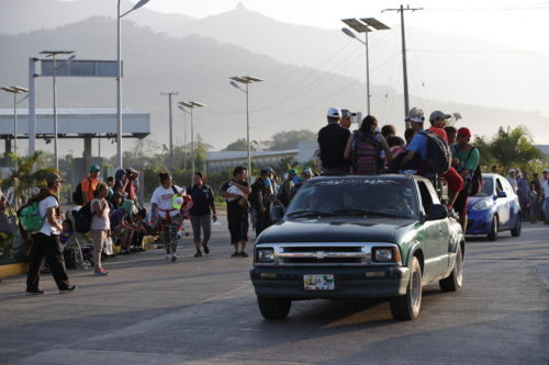 ΗΠΑ: Σε εξέλιξη οι διαπραγματεύσεις για τη διαχείριση του καραβανιού μεταναστών από την Κεντρική Αμερική