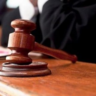 Αντισυνταγματική έκρινε το Ειρηνοδικείο Θεσσαλονίκης την κατάργηση δώρων Χριστουγέννων και Πάσχα