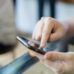 Νέα δεδομένα στις τηλεπικοινωνίες: Τι αλλάζει σε συμβόλαια και χρεώσεις