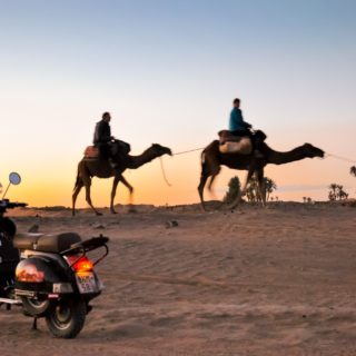 Ο Στέργιος και η Αλεξάνδρα έχουν ταξιδέψει 180.000 χιλιόμετρα πάνω σε μια βέσπα που τη λένε «Κίτσο»