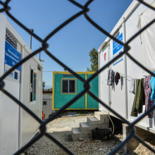 Στη Μόρια οι πρόσφυγες μόνοι τους έκαναν περισσότερα απ’ ότι το κράτος ολόκληρο