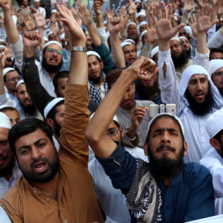 Πακιστάν: Για τρίτη ημέρα συνεχίζονται οι κινητοποιήσεις ακραίων ισλαμιστών που ζητούν τον απαγχονισμό της Άσια Μπίμπι