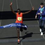 Μαραθώνιος 2018: Ο Κενυάτης Μπρίμιν Κιπκορίρ Μισόι έκοψε πρώτος το νήμα