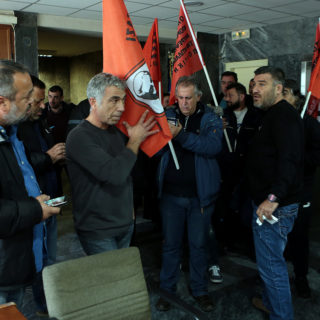 Διαμαρτυρία της ΠΟΕ–ΟΤΑ στο υπουργείο Εργασίας