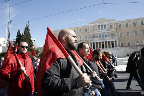 Στους δρόμους τα συνδικάτα – 24ωρη απεργία από ΓΣΕΕ και ΠΑΜΕ