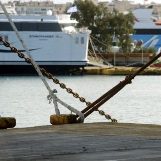 Δεμένα τα πλοία σε αρκετά λιμάνια της χώρας λόγω της κακοκαιρίας