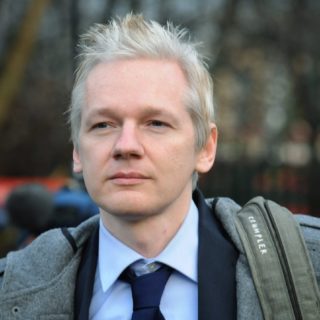 Βρετανία και Ισημερινός συμφώνησαν τη λήξη της παροχής ασύλου στον Τζούλιαν Ασάνζ