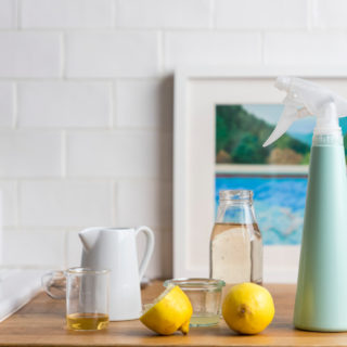 To φυσικό καθαριστικό που κοστίζει 1€ και απολυμαίνει τα πάντα