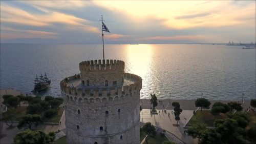 Θεσσαλονίκη: Μηχανοκίνητη πορεία και φωταγώγηση του Λευκού Πύργου στα χρώματα τη Αρμενίας [ΒΙΝΤΕΟ]