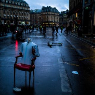 Κίτρινα γιλέκα: Μια εξέγερση που έγινε, αλλά δεν συνέβη ποτέ