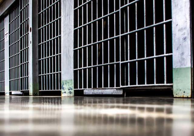Δικογραφία σε βάρος των κρατούμενων που ξυλοκόπησαν τον 19χρονο στις φυλακές Αυλώνα