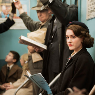 5 φρέσκιες σειρές για να δεις τα Χριστούγεννα