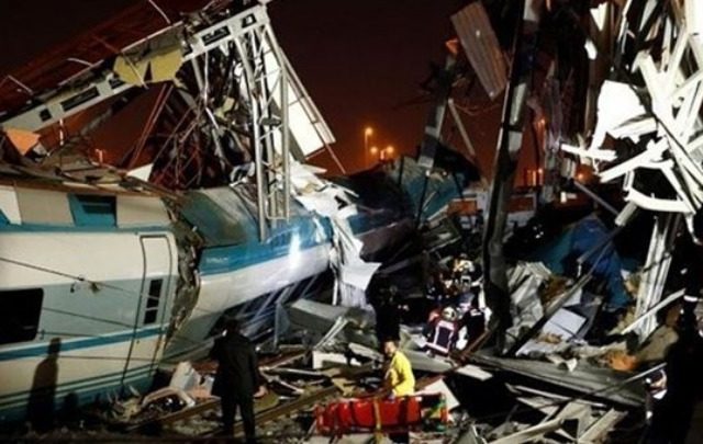 Τουρκία: Σιδηροδρομικό δυστύχημα με νεκρούς και τραυματίες