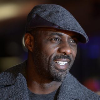 Ο Ίντρις Έλμπα σε ρόλο DJ