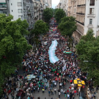 Αργεντινή: Μαζική διαδήλωση εναντίον των πολιτικών λιτότητας