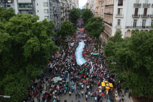 Αργεντινή: Μαζική διαδήλωση εναντίον των πολιτικών λιτότητας