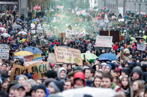 Βέλγιο: 70.000 άνθρωποι διαδήλωσαν για την προστασία του περιβάλλοντος