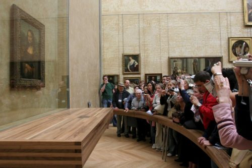 Επιστήμονες καταρρίπτουν τον μύθο για το «φαινόμενο Μόνα Λίζα» που προκαλεί το βλέμμα της Τζοκόντα στον διάσημο πίνακα