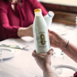 Στο Κιλκίς, σε μια περιοχή 500 κατοίκων, «8 Γυναίκες» παράγουν το δικό τους νόστιμο γάλα