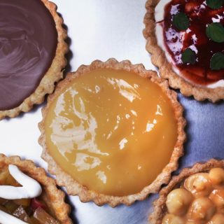 Marika: Στην οδό Παλλάδος φτιάχνουν τάρτες με φοβερή ζύμη