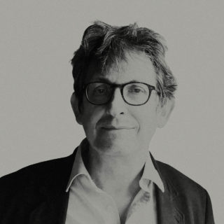 Έχει μέλλον η δημοσιογραφία; Αποκλειστική συνέντευξη με τον Alan Rusbridger, πρώην διευθυντή της Guardian και ζωντανό θρύλο του Τύπου