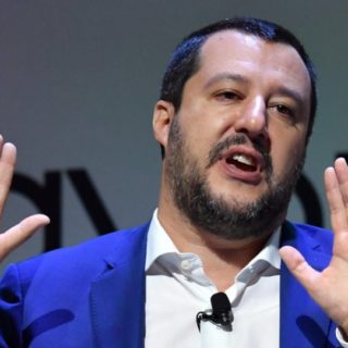Ο Σαλβίνι αδιαφορεί για την εκκένωση κτηρίου κατειλημμένου από νεοναζιστική οργάνωση