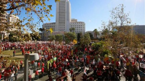 Οι εκπαιδευτικοί στο Λος Άντζελες απεργούν σήμερα, για πρώτη φορά τις τελευταίες τρεις δεκαετίες