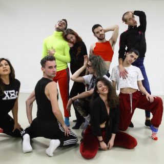 Η Αθήνα κάνει voguing και νιώθει πολύ καλύτερα με τον εαυτό της