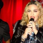 Η Μαντόνα τίμησε τα γεγονότα του Stonewall σε μια πρωτοχρονιάτικη εμφάνιση