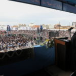 Πλήθος κόσμου συγκεντρώθηκε στην Τεχεράνη για να γιορτάσει τα 40 χρόνια από την ίδρυση της Ισλαμικής Δημοκρατίας