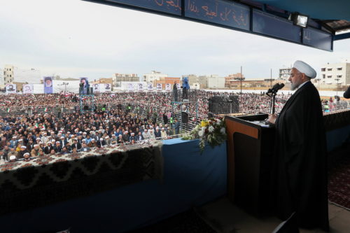 Πλήθος κόσμου συγκεντρώθηκε στην Τεχεράνη για να γιορτάσει τα 40 χρόνια από την ίδρυση της Ισλαμικής Δημοκρατίας