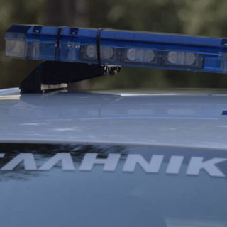 Απειλεί να αυτοκτονήσει η μητέρα της Λίνας Κοεμτζή