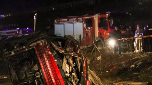 Στους 14 οι νεκροί από ανατροπή λεωφορείου κοντά στα Σκόπια