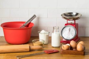 12 απαραίτητα εργαλεία για ζαχαροπλαστική χωρίς μίξερ