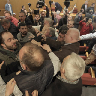 Ένταση στη συνεδρίαση της Ολομέλειας της ΓΣΕΕ