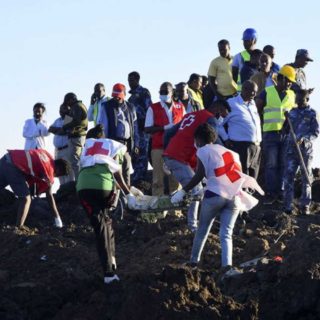 Εντοπίστηκαν τα «μαύρα κουτιά» του Boeing των αιθιοπικών αερογραμμών