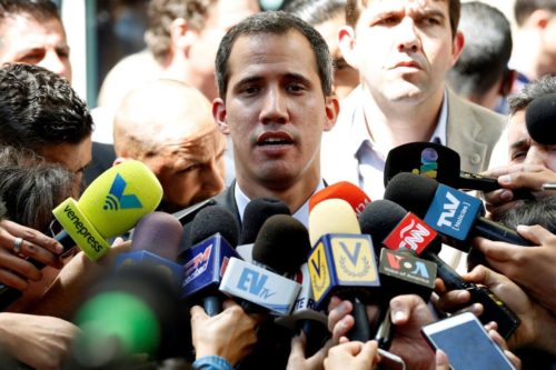 Η Αγγλία επαναβεβαιώνει πως θεωρεί τον Γκουαϊδό πρόεδρο της Βενεζουέλας – Αρνείται να επιστρέψει στη Βενεζουέλα τον χρυσό