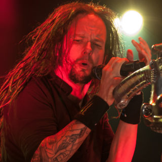 To “A Star Is Born” το ξέρετε. Το “A Star Is Korn” όμως; (BINTEO)